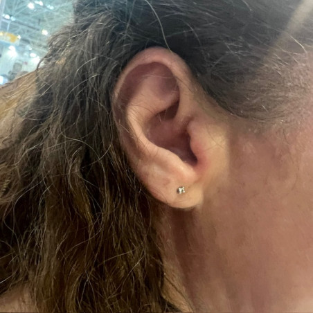 Diamant mic, 3 mm - Cercel aur galben 14K ! SE VINDE LA BUCATA !