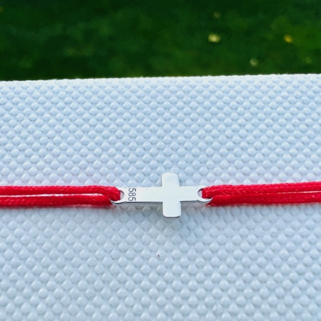 Pandant Cruciulita, 10 mm - aur alb 14K pe bratara snur